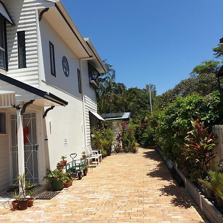 Pet Friendly & Spacious Two Bedroom Guest Unit Caloundra Ngoại thất bức ảnh