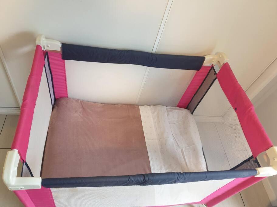 Pet Friendly & Spacious Two Bedroom Guest Unit Caloundra Ngoại thất bức ảnh